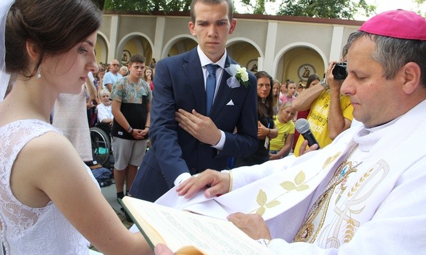 Przestrzeń dla Ducha, śluby i dzieci