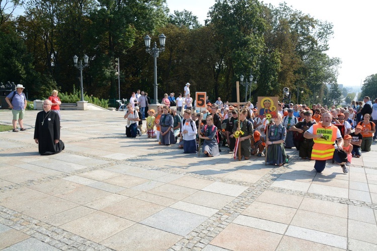 "Piątki" u celu drogi