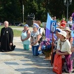 "Szóstki" meldują się u Matki Bożej