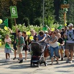 "Szóstki" meldują się u Matki Bożej