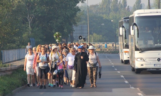 Ślązaczki w drodze do Piekar