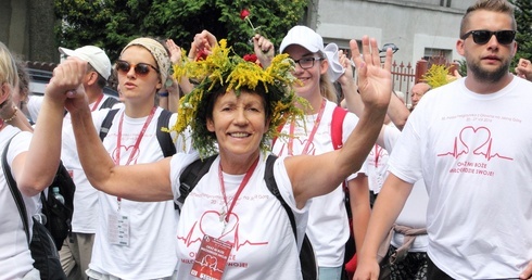 Głowieńscy pątnicy podczas jubileuszowej 30. pielgrzymki na Jasną Górę