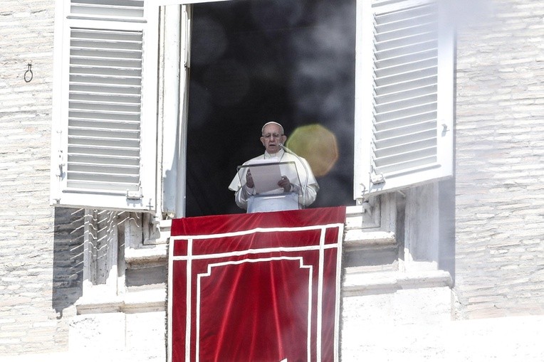 Franciszek: Chrześcijanie muszą żyć nie dla siebie samych, ale też dla braci