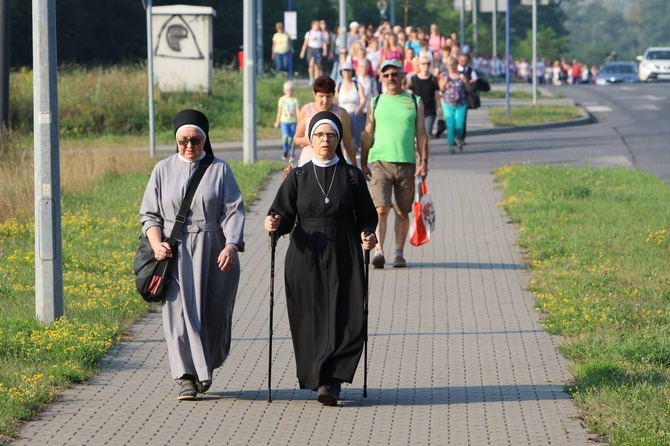 Pielgrzymka kobiet w Piekarach - cz. 3