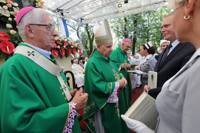 Pielgrzymka kobiet w Piekarach - cz. 4