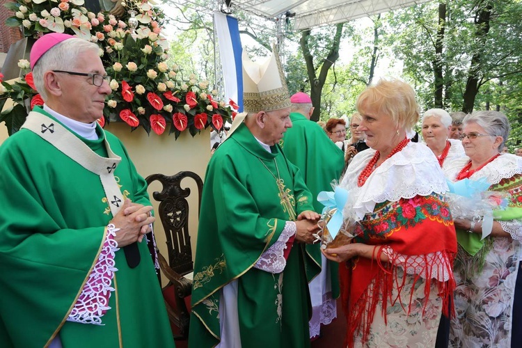 Pielgrzymka kobiet w Piekarach - cz. 4