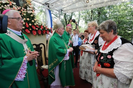 Pielgrzymka kobiet w Piekarach - cz. 4