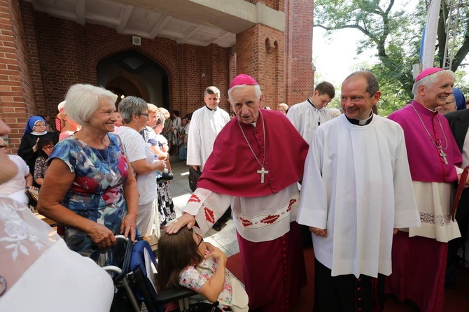 Pielgrzymka kobiet w Piekarach - cz. 4