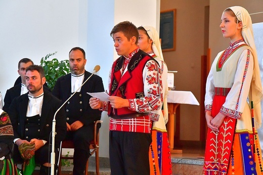 Modlitwa o pokój i korowód przez miasto 