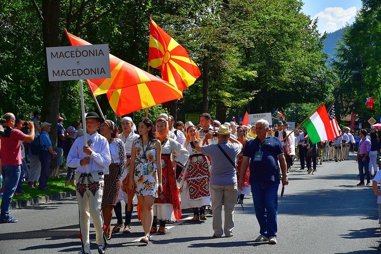 Modlitwa o pokój i korowód przez miasto 