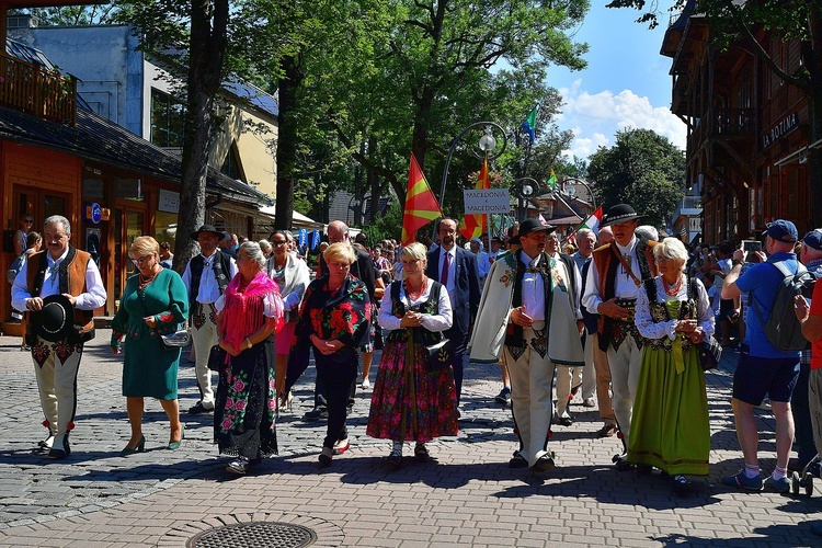 Modlitwa o pokój i korowód przez miasto 