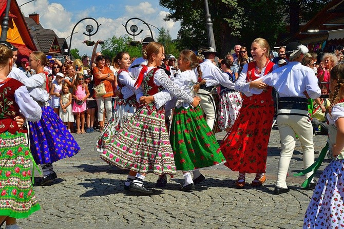 Modlitwa o pokój i korowód przez miasto 