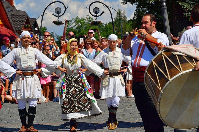 Modlitwa o pokój i korowód przez miasto 