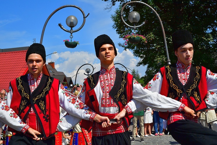 Modlitwa o pokój i korowód przez miasto 