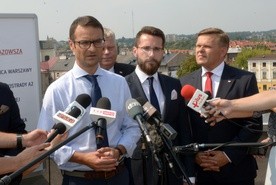 Konferencją w Radomiu Prawo i Sprawiedliwość rozpoczęło objazd województw z programem dla każdego z nich