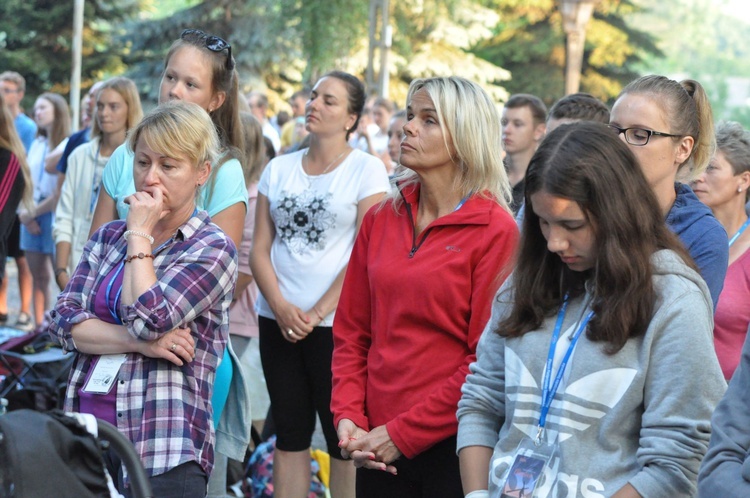 Zielenice, Msza św., cz. B