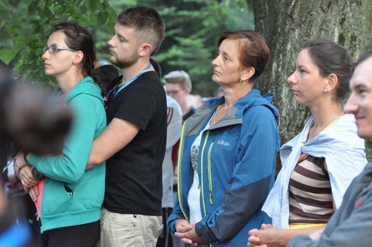 Zielenice, Msza św., cz. B