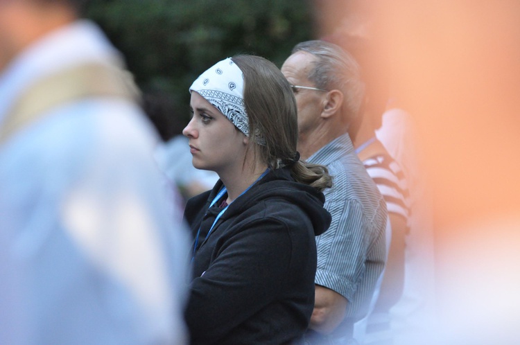 Zielenice, Msza św., cz. B