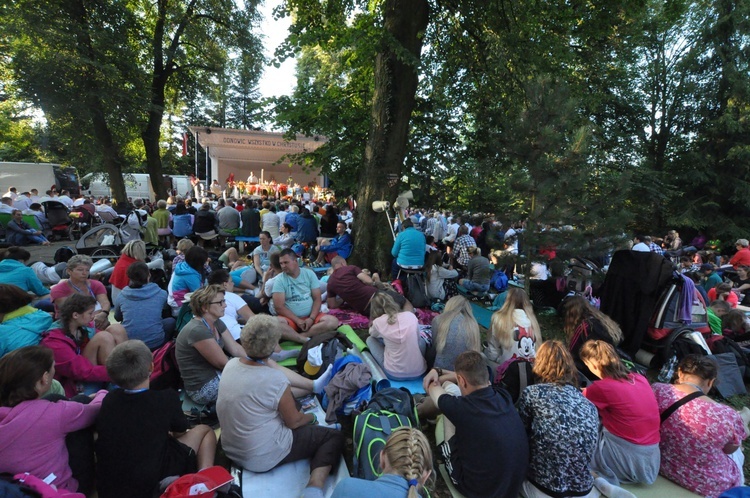 Zielenice, Msza św., cz. B