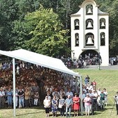 – Ilekroć słyszymy te dzwony, myślmy twórczo o prawdziwym pojednaniu – mówił o Dzwonnicy Pokoju i Pojednania przy sanktuarium św. Jacka abp A. Nossol.