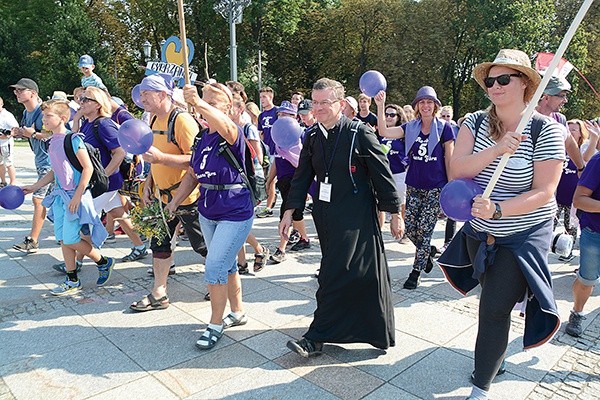 Eksplozja radości u celu drogi.