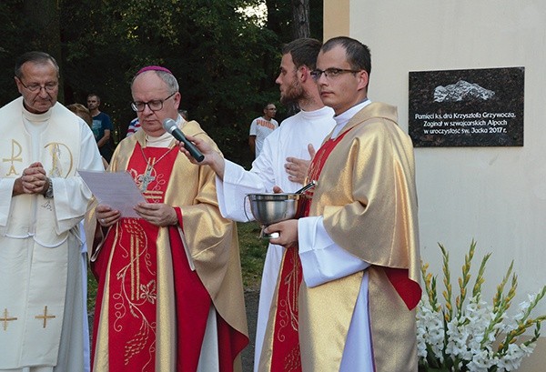 Tablica pamiątkowa w Kamieniu Śląskim.