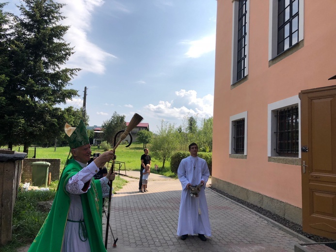 Poświęcenie wyremontowanej wieży w kościele pw. NMP Królowej Polski w Głuszycy