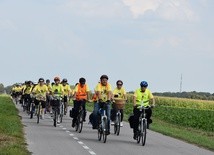 Jadą, aby spojrzeć w oczy Mamy