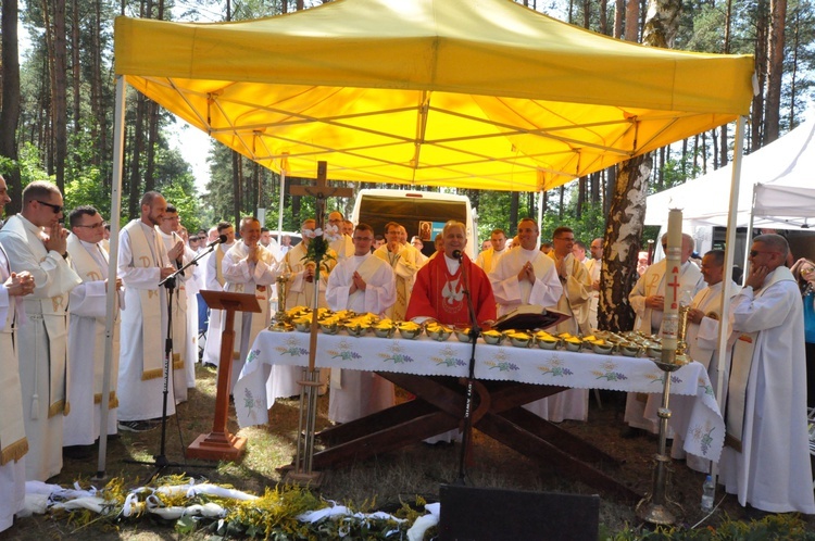 Pradła, Msza św., część B