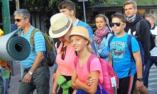 Pielgrzymi żywieccy w drodze