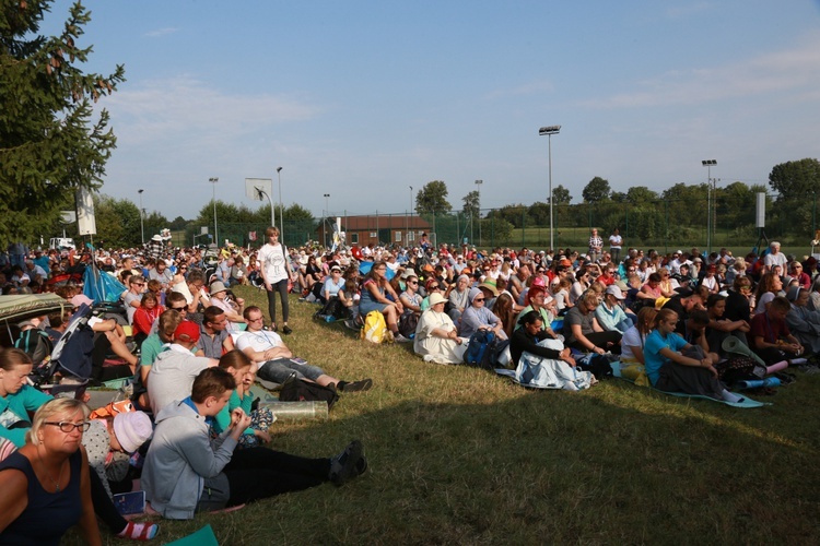 Sokolniki, Msza św. część B