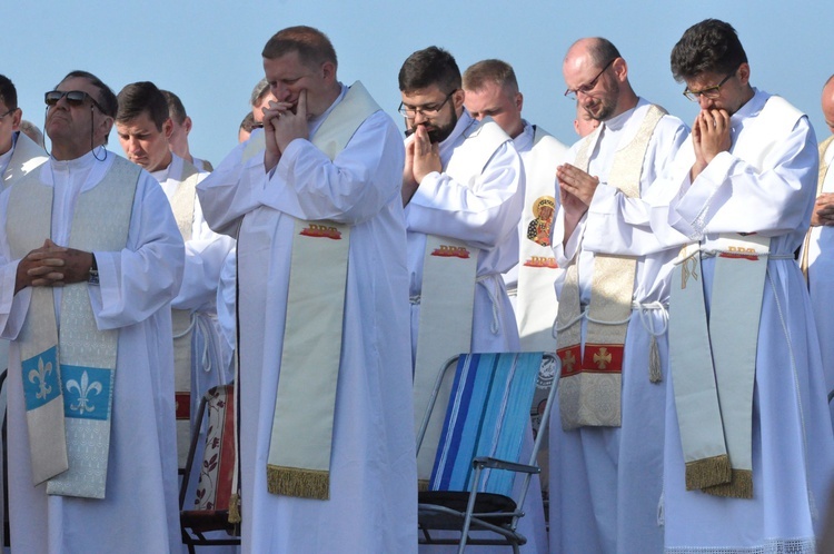 Żarnowiec, Msza św., część A 