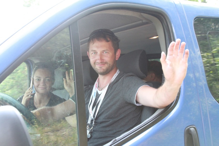 Trzebniów, Msza św. dla części A i B