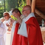 Trzebniów, Msza św. dla części A i B