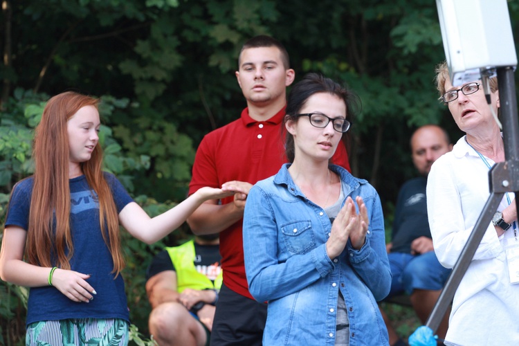 Trzebniów, Msza św. dla części A i B