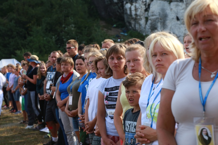 Trzebniów, Msza św. dla części A i B