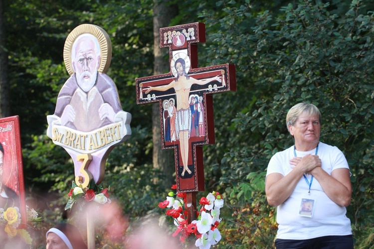 Trzebniów, Msza św. dla części A i B