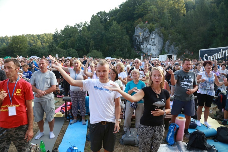 Trzebniów, Msza św. dla części A i B