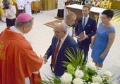 Bp. Henrykowi Tomasikowi za obecność na odpuście i święcie powiatu dziękuje starosta Józef Róg
