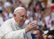 Papież Franciszek błogosławi czytelnikom, dziennikarzom - czcicielom Matki Bożej Pocieszenia 