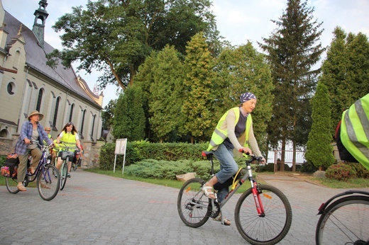 Pielgrzymka rowerowa do Głogowca