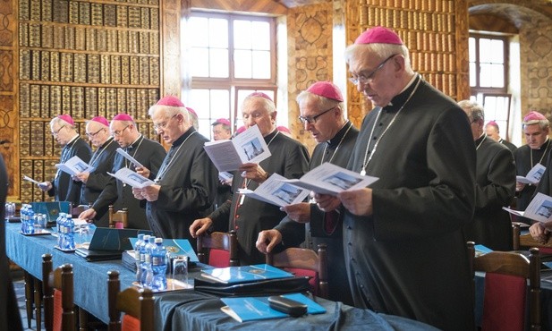 Częstochowa, 25 sierpnia 2015 r. Posiedzenie Rady Biskupów Diecezjalnych w jasnogorskiej bibliotece.