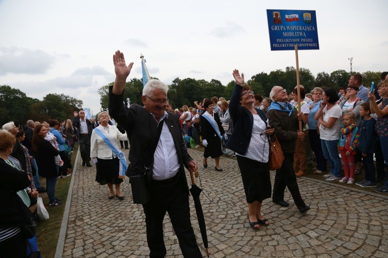 36. PPT - grupa 2 - wejście 