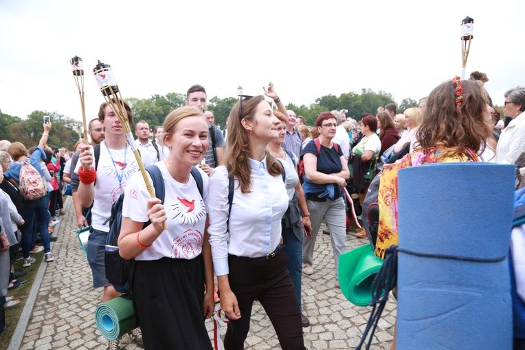 36. PPT - grupa 5 - wejście