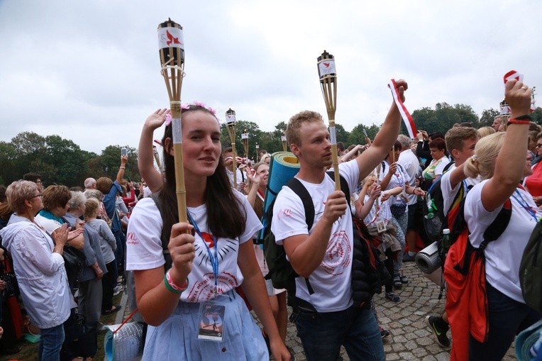 36. PPT - grupa 5 - wejście