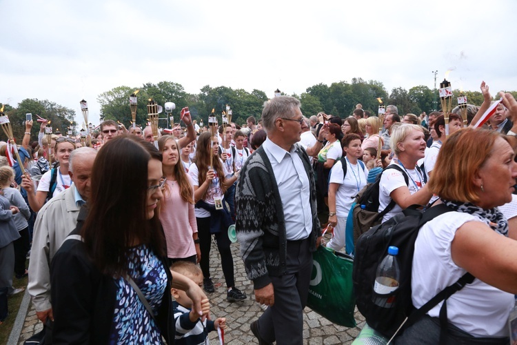 36. PPT - grupa 5 - wejście