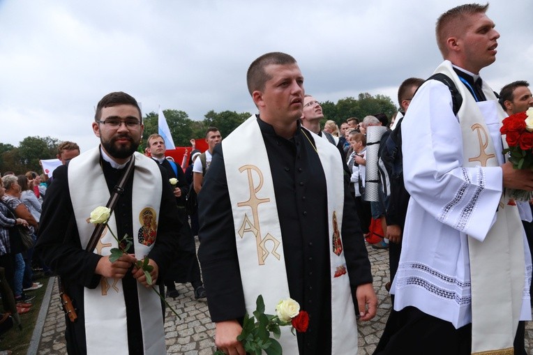 36. PPT - grupa 8 - wejście na Jasną Górę w 2018 roku