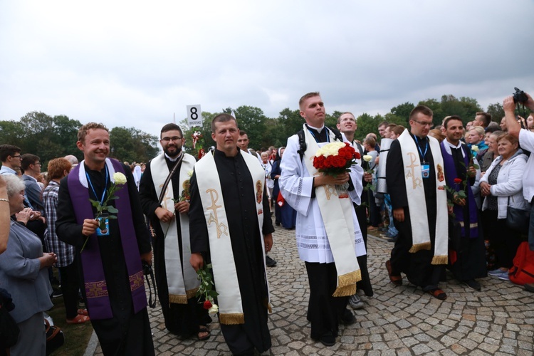 36. PPT - grupa 8 - wejście na Jasną Górę w 2018 roku