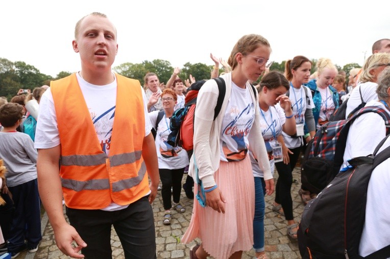 36. PPT - grupa 22 - wejście