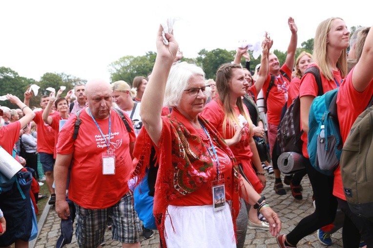 36. PPT - grupa 23 - wejście